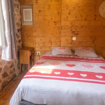 Maison Confortable Avec Jardin A Borne 80 M² *